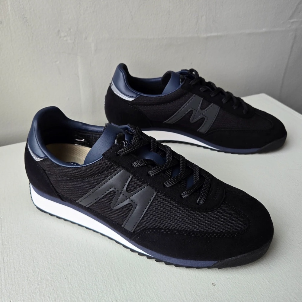 Karhu Mestari 76 Jet Black Size 7.5